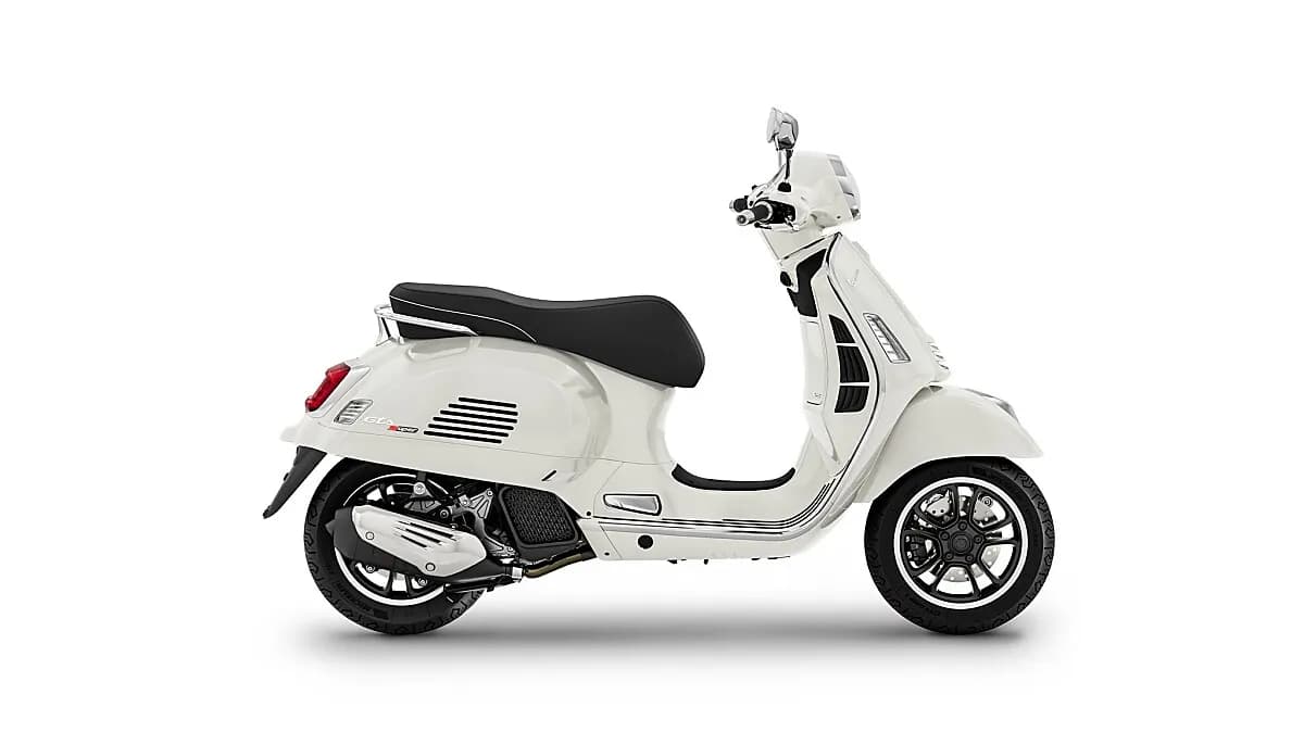 Vespa GTS – € 6.799, 0 km – Bild 1 von 4