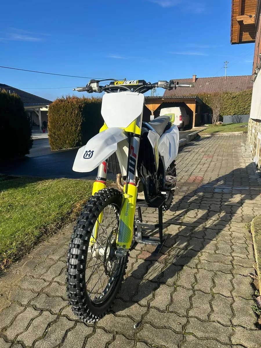 Husqvarna FC