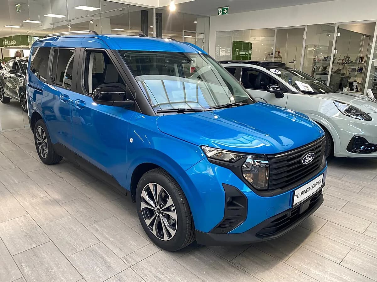 Ford Tourneo 2026 – € 29.500, 15 km – Bild 1 von 11