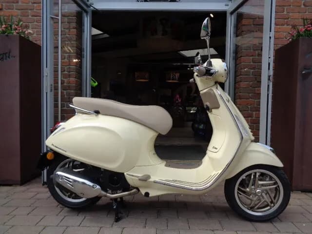 Vespa Primavera – € 6.099, 0 km – Bild 1 von 6