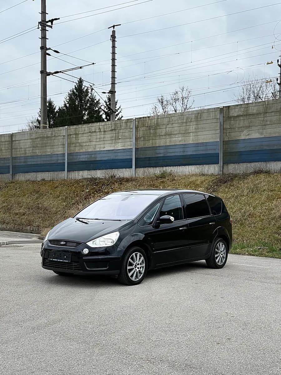 Ford S-MAX 2009 – € 4.477, 223 000 km – Bild 1 von 18