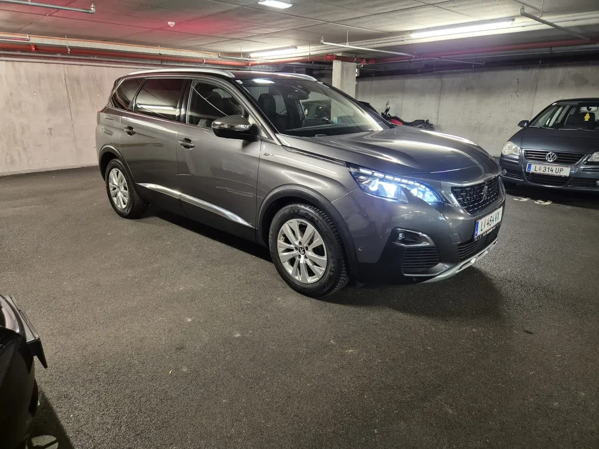 Peugeot 5008
