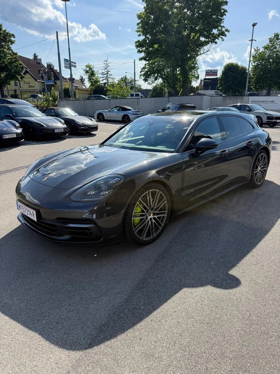 Porsche Panamera 2018 – € 58.500, 95 000 km – Bild 1 von 19