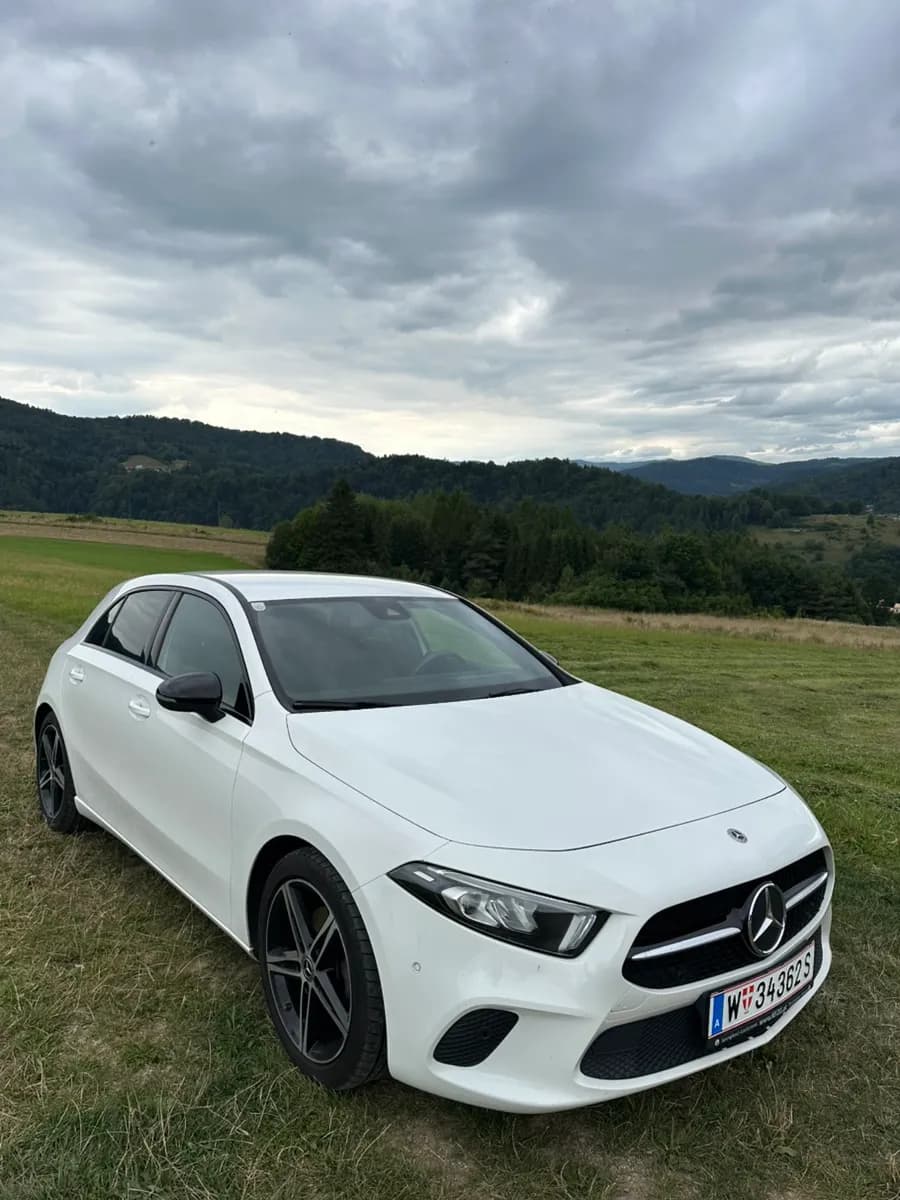 Mercedes-Benz A-Klasse 2021 – € 19.000, 142 000 km – Bild 1 von 10