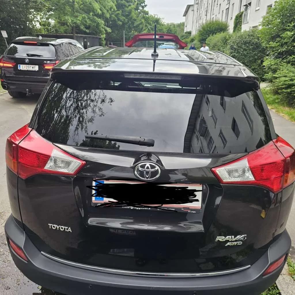 Toyota RAV4 2014 – € 9.000, 222 522 km – Bild 1 von 14