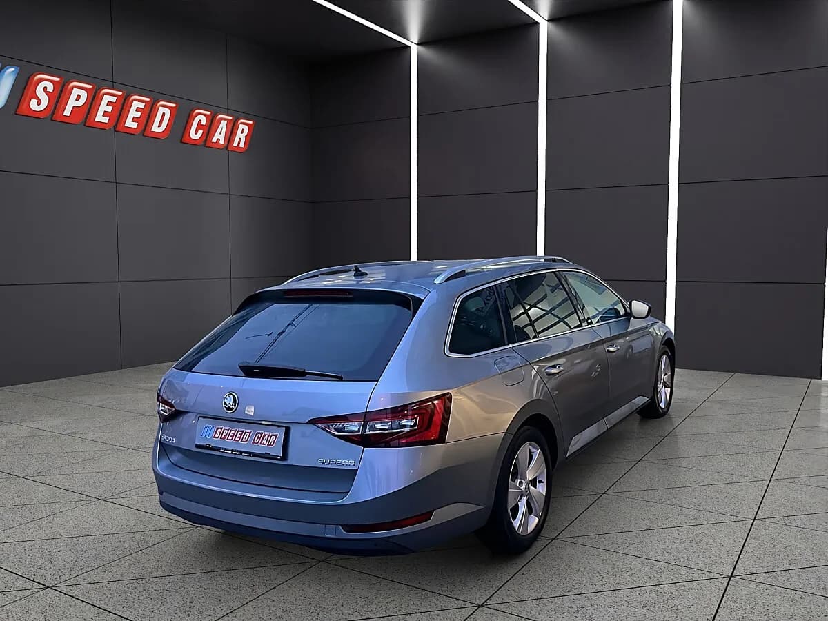 Skoda Superb 2018 – € 16.500, 150 411 km – Bild 1 von 27