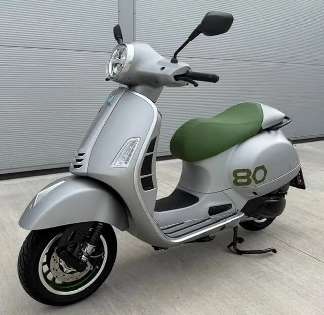Vespa GTS – € 12.495, 0 km – Bild 1 von 16