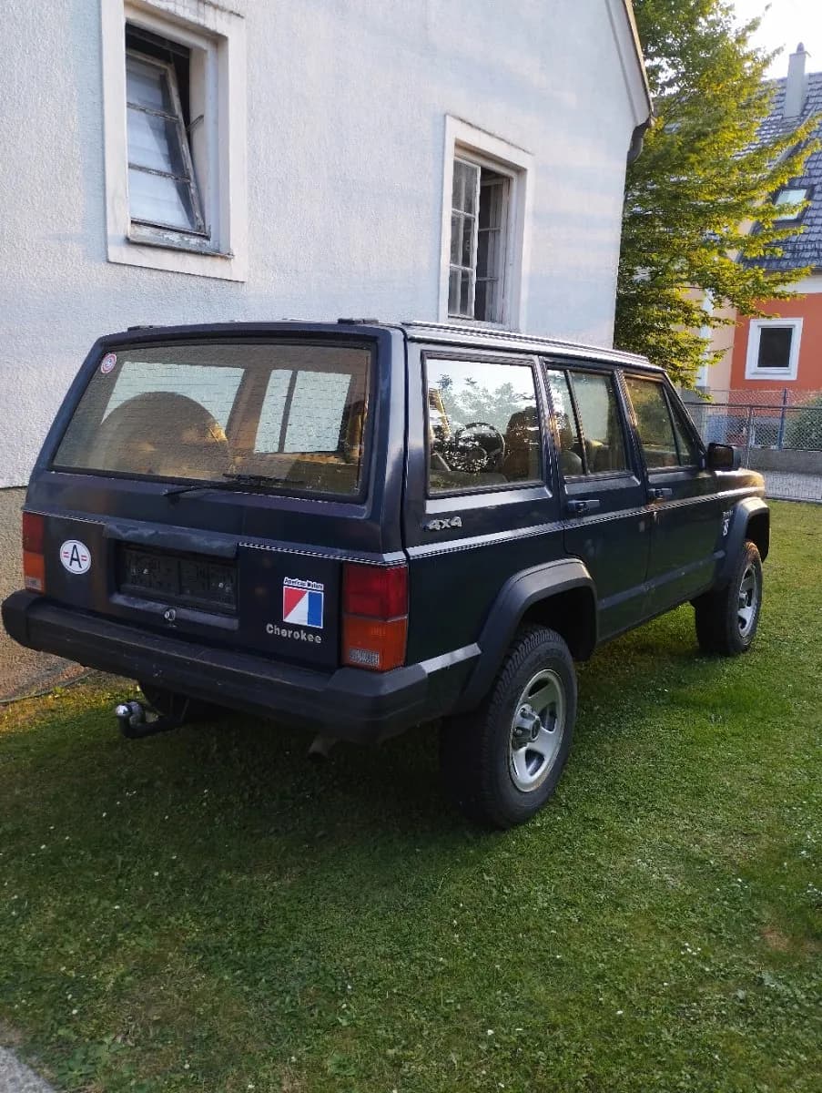Jeep Cherokee