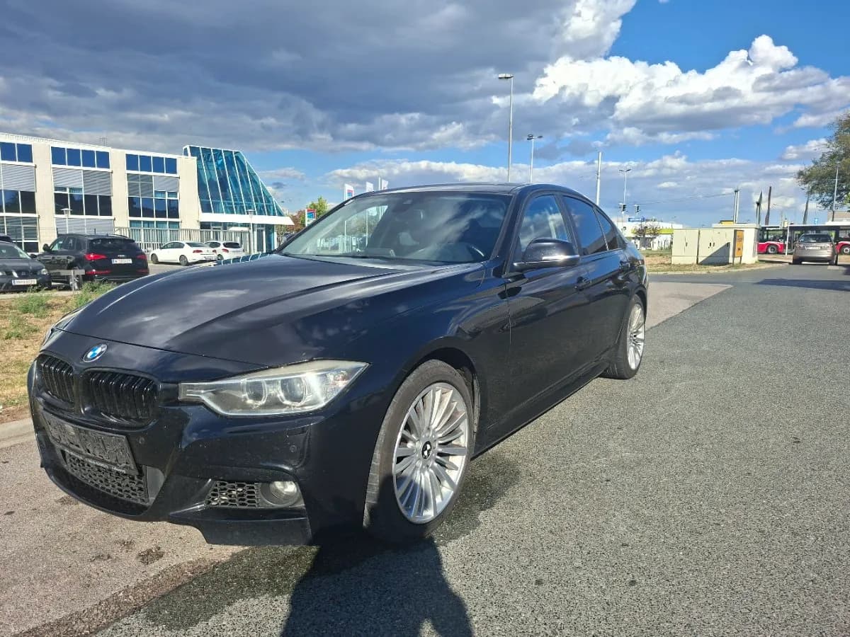 BMW 3er-Reihe 2013 – € 10.800, 305 000 km – Bild 1 von 18