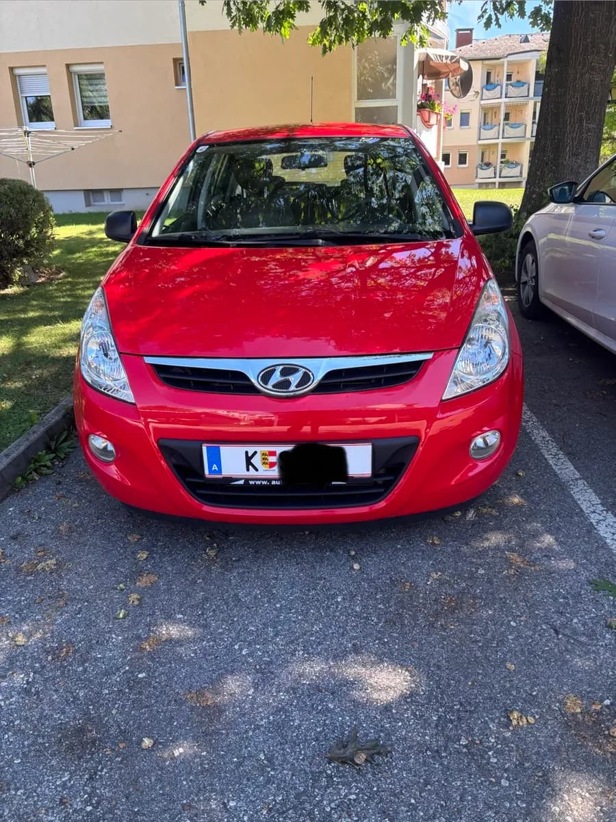 Hyundai i20 2012 – € 4.500, 97 000 km – Bild 1 von 17