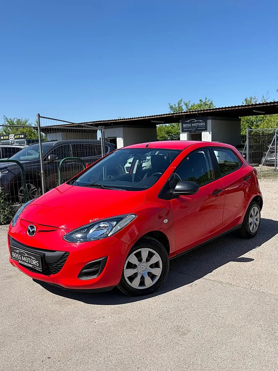 Mazda Mazda2 2011 – € 3.700, 131 000 km – Bild 1 von 11