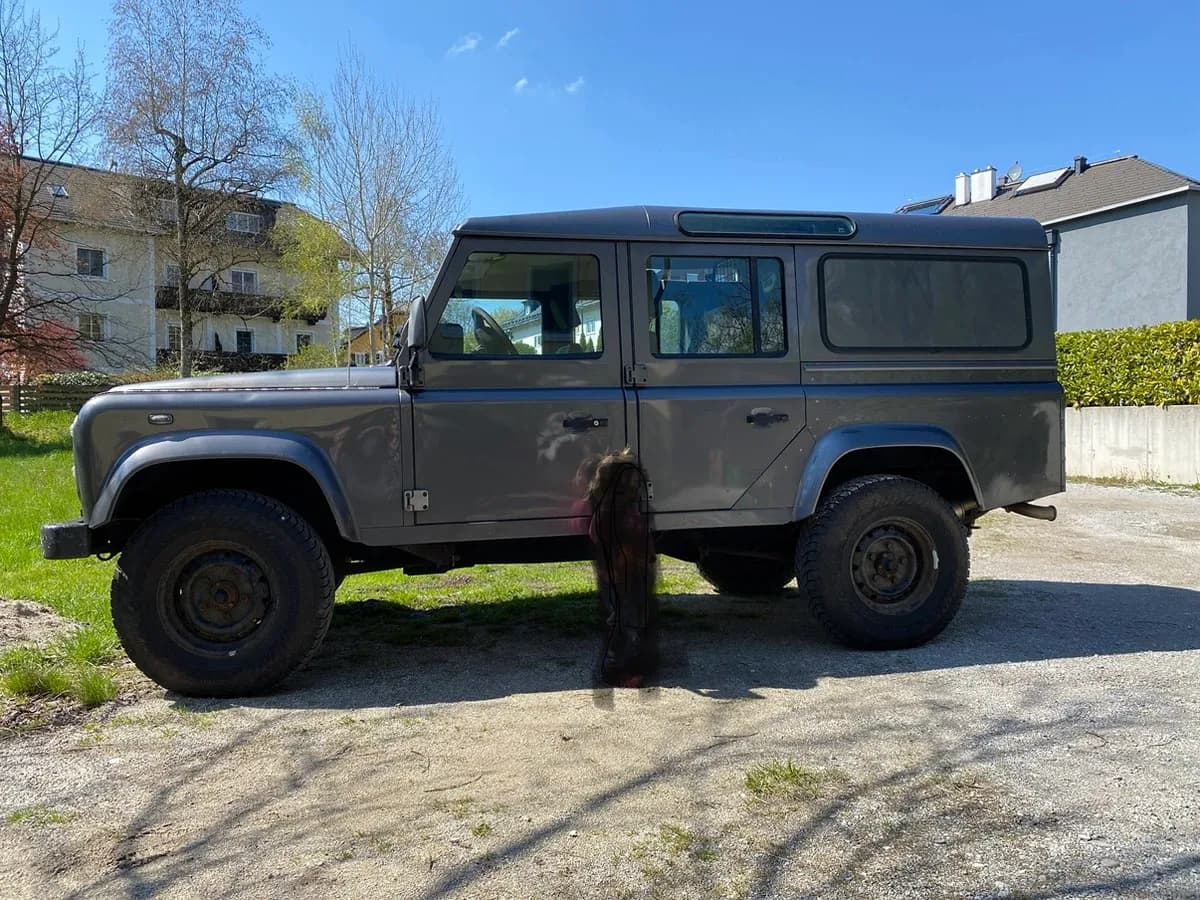 Land Rover Defender