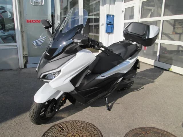 Honda Forza – € 6.800, 1 km – Bild 1 von 4