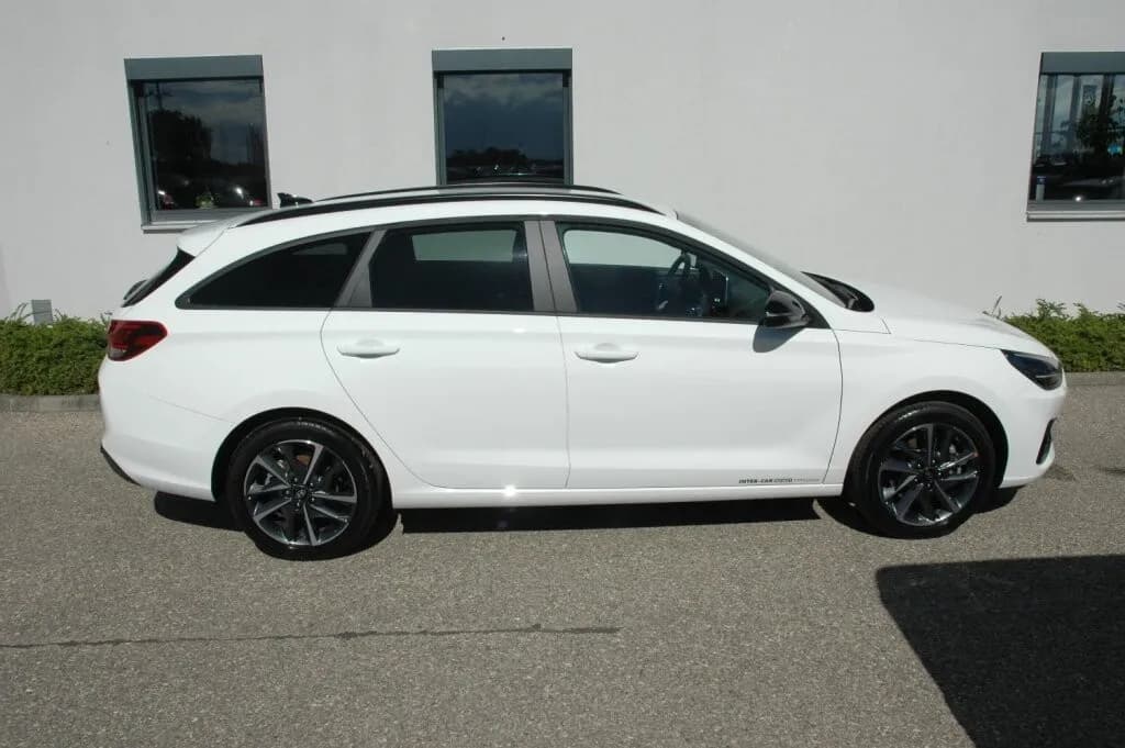 Hyundai i30 2025 – € 24.900, 6 296 km – Bild 1 von 17