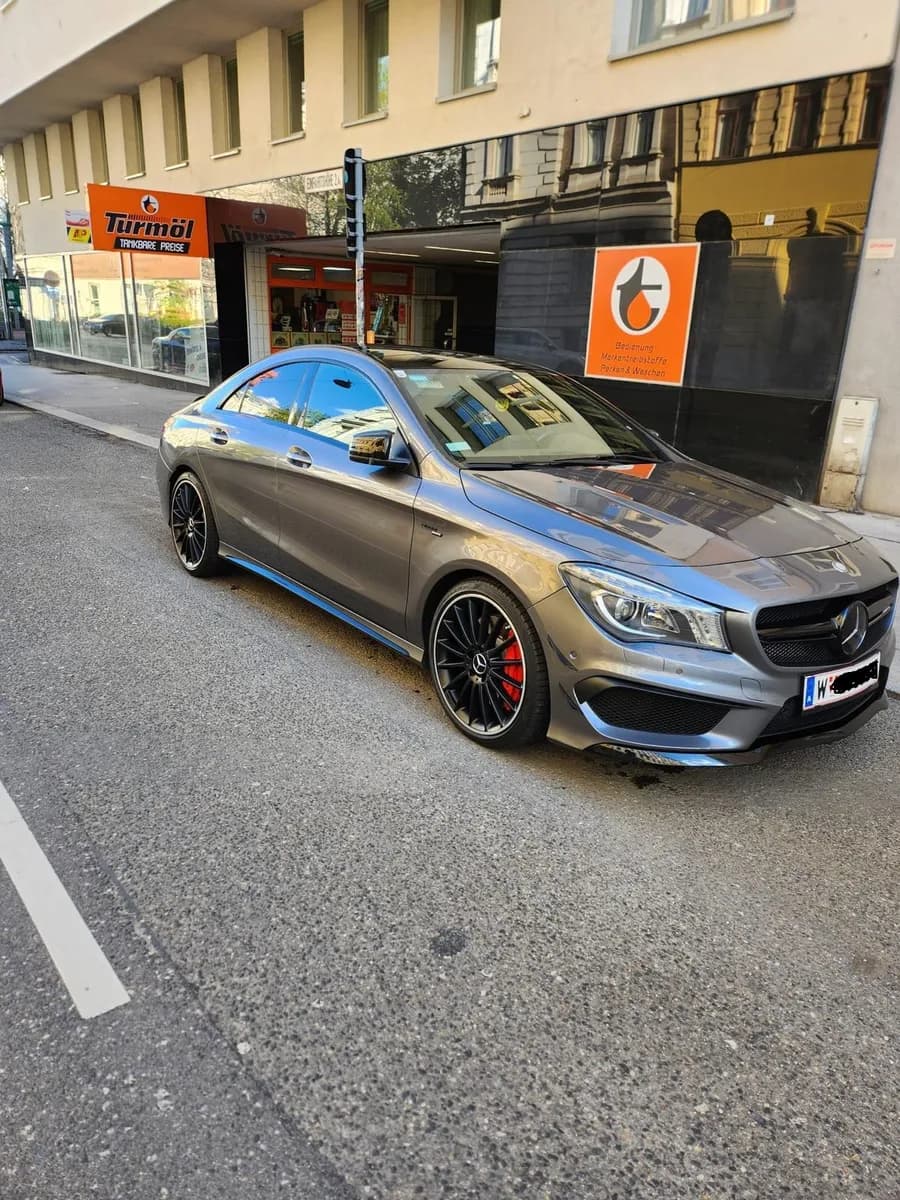 Mercedes-Benz CLA-Klasse 2015 – € 26.000, 150 000 km – Bild 1 von 4
