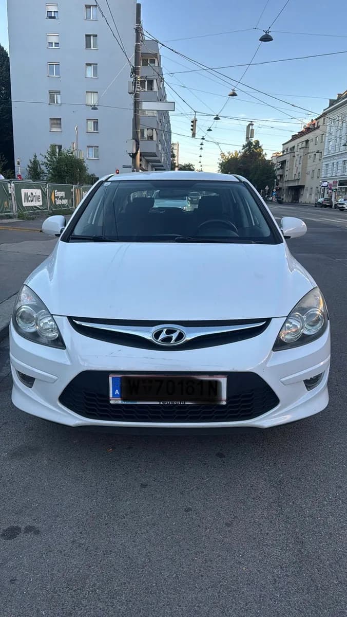 Hyundai i30 2011 – € 4.100, 213 000 km – Bild 1 von 4