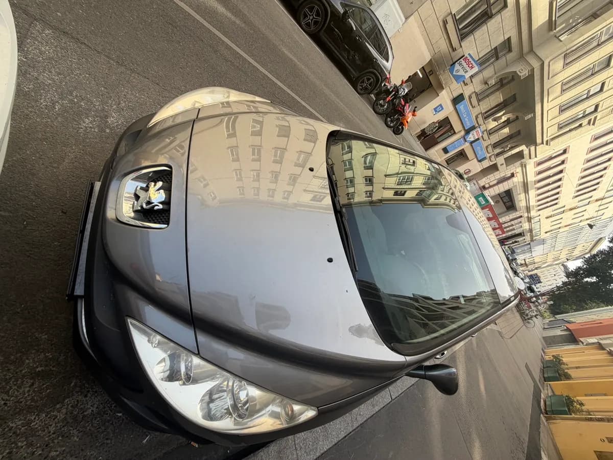 Peugeot 308 2009 – € 2.000, 190 000 km – Bild 1 von 4