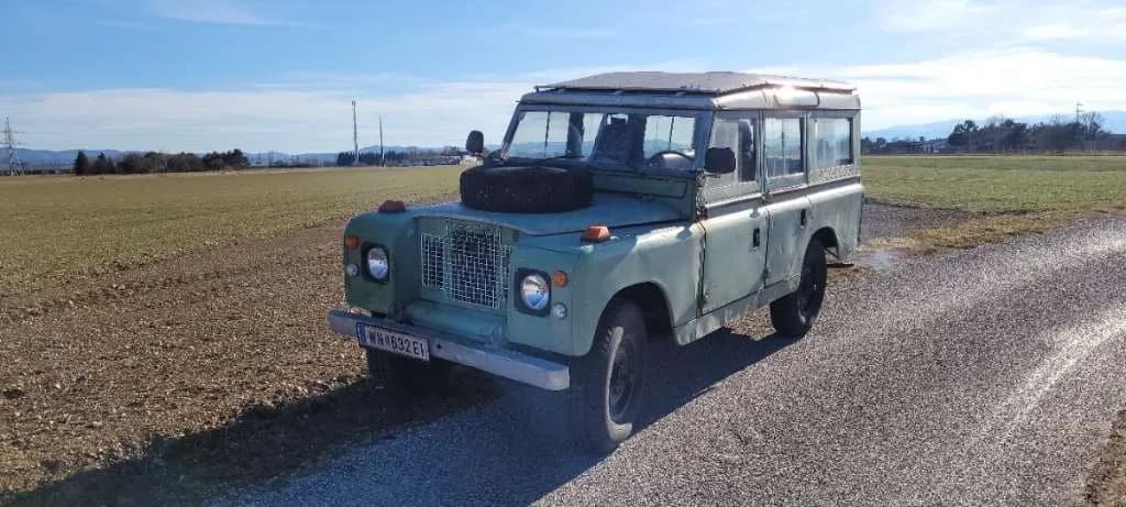 Land Rover Defender