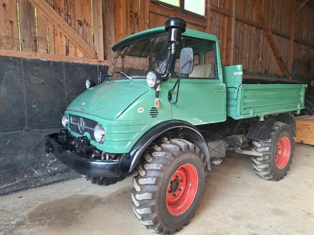 Mercedes-Benz Unimog