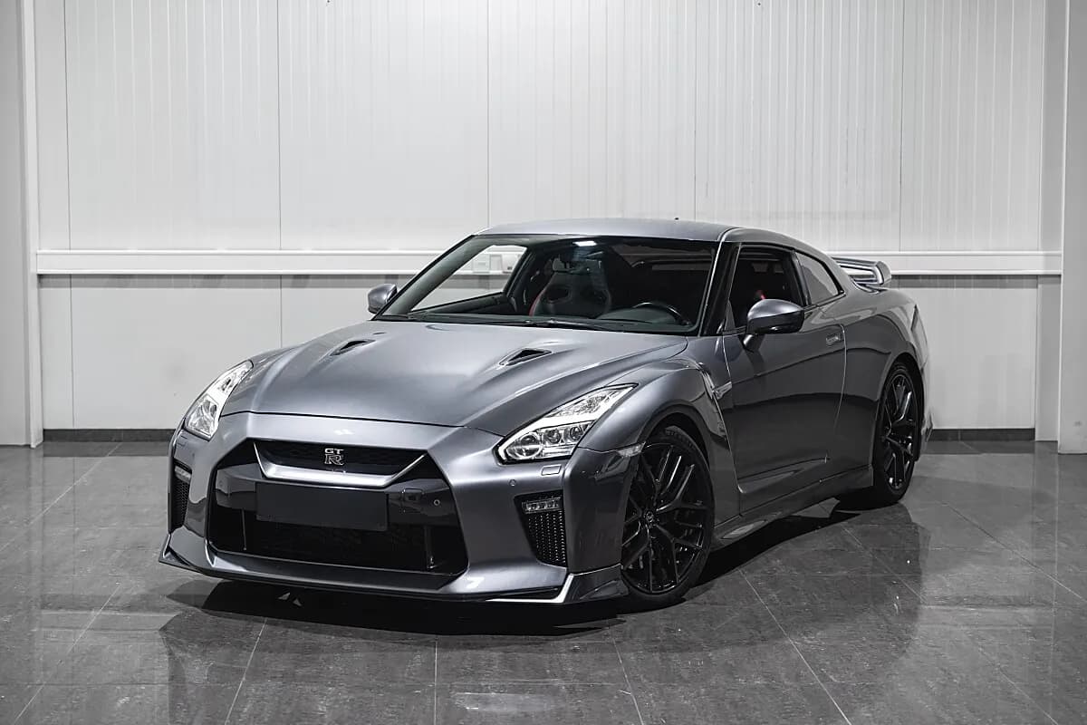 Nissan GT-R