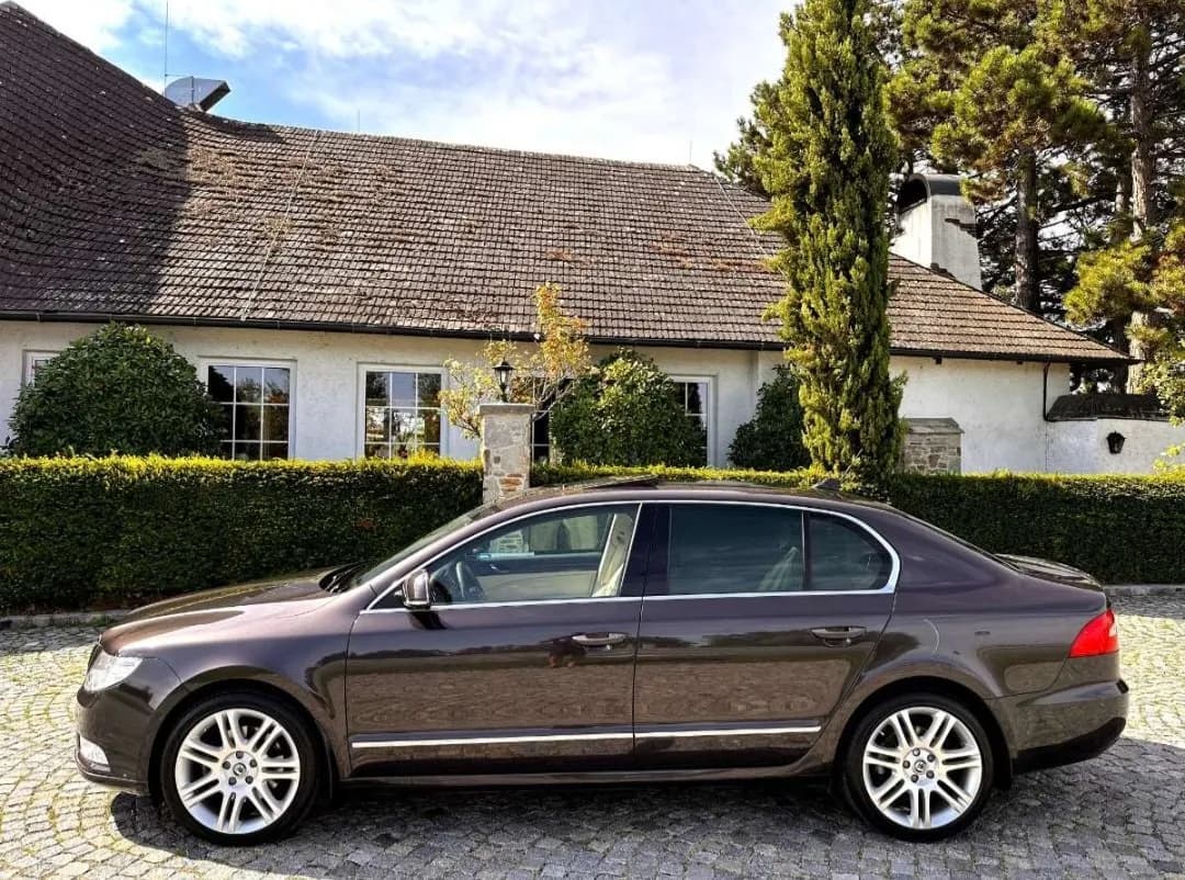 Skoda Superb 2008 – € 11.490, 106 000 km – Bild 1 von 26
