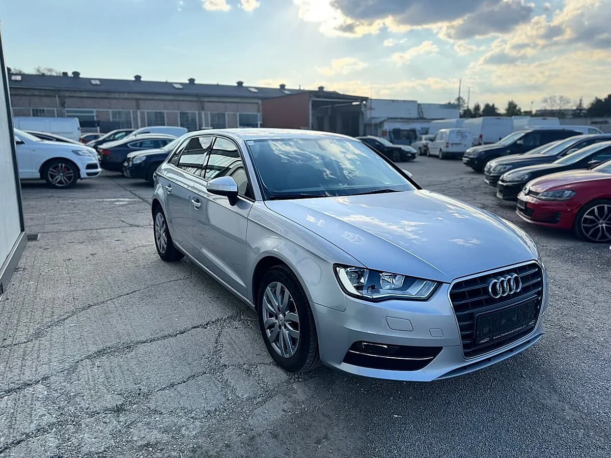 Audi A3 2016 – € 10.999, 142 000 km – Bild 1 von 12