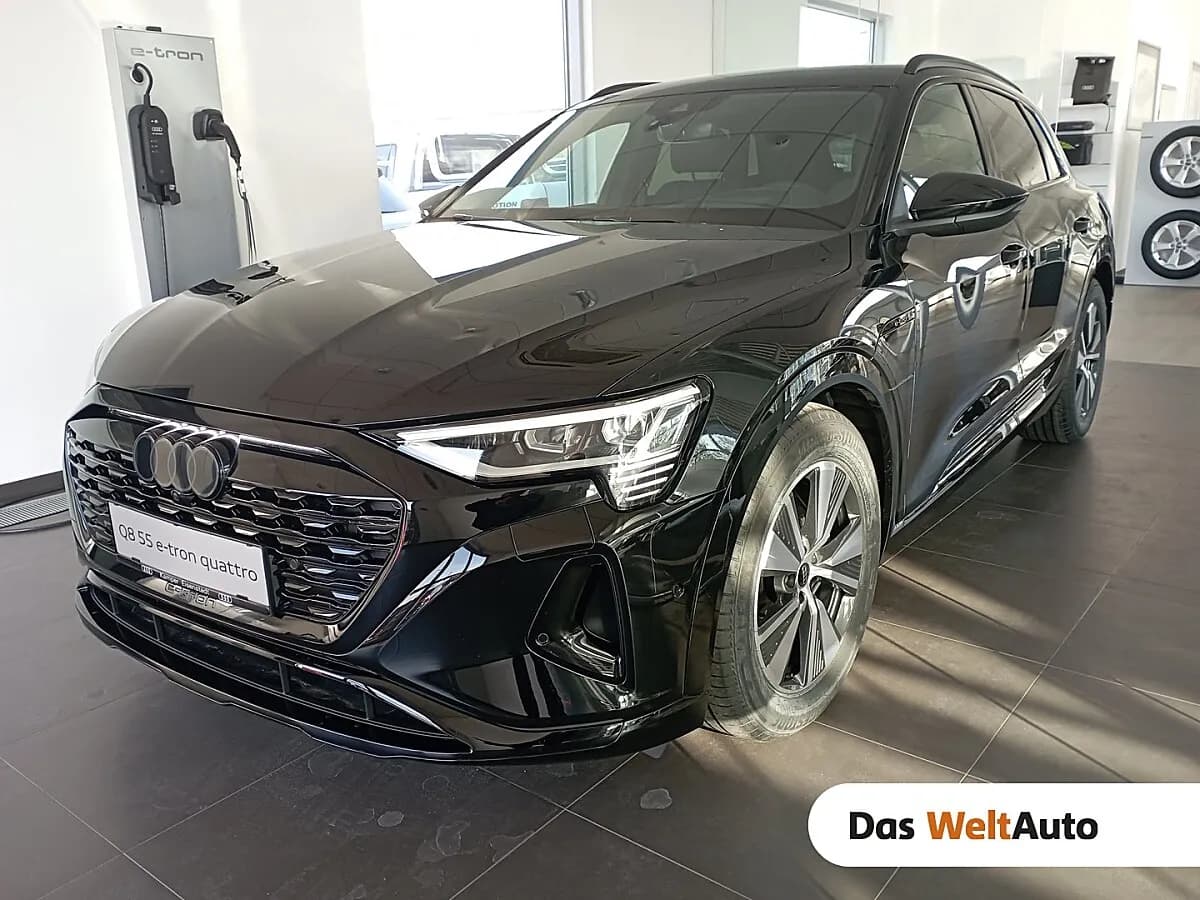 Audi Q8 2024 – € 59.999, 28 000 km – Bild 1 von 30