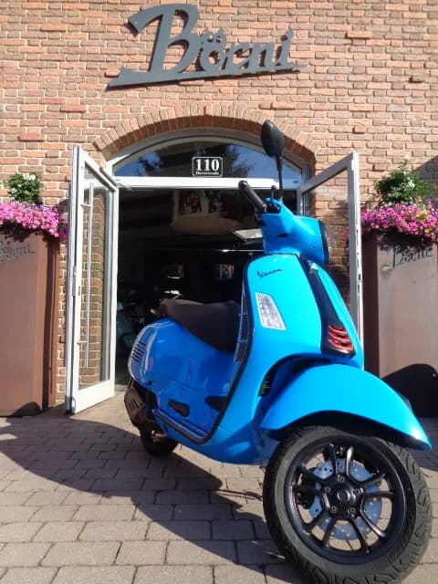Vespa GTS – € 7.099, 0 km – Bild 1 von 6