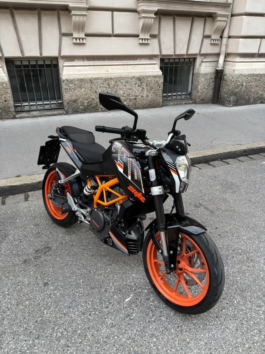 KTM Duke 2014 – € 2.600, 7 800 km – Bild 1 von 13