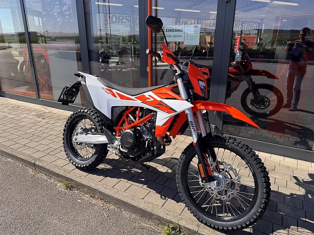 KTM 690