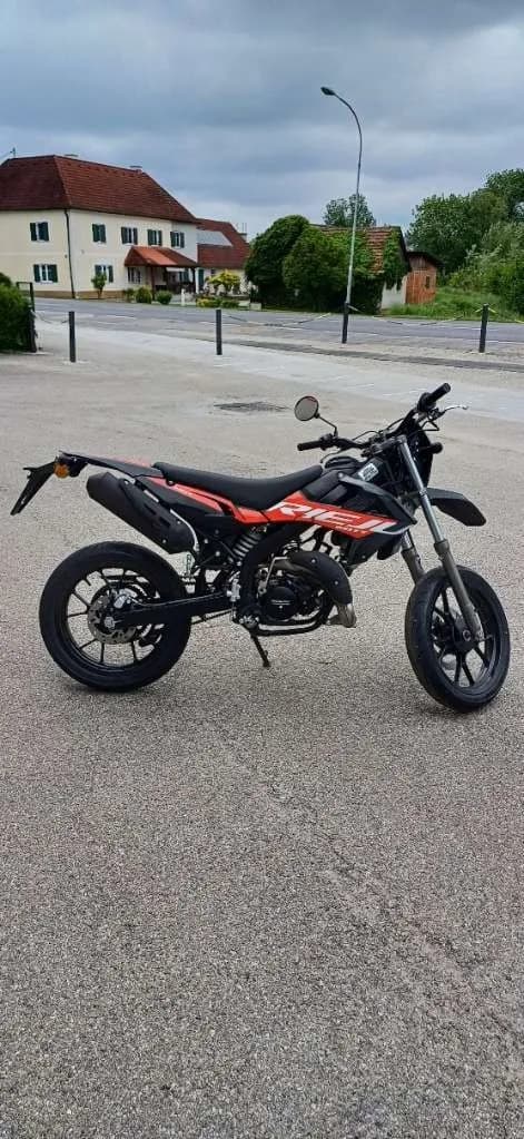 Rieju MRT – € 3.799, 0 km – Bild 1 von 6
