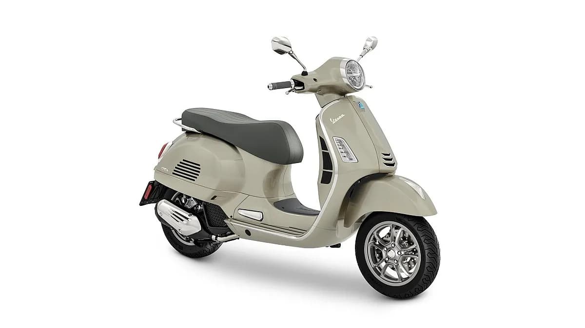 Vespa GTS – € 6.090, 0 km – Bild 1 von 9