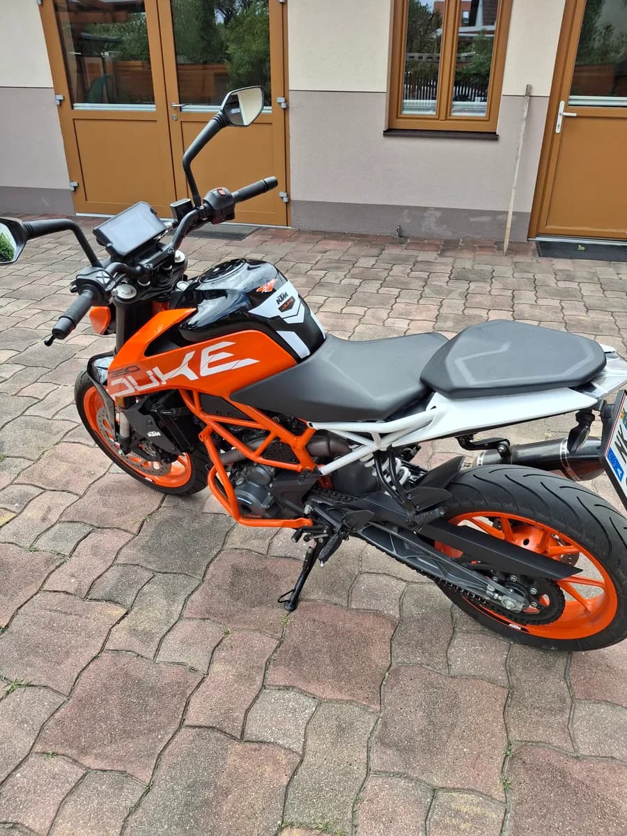 KTM 390