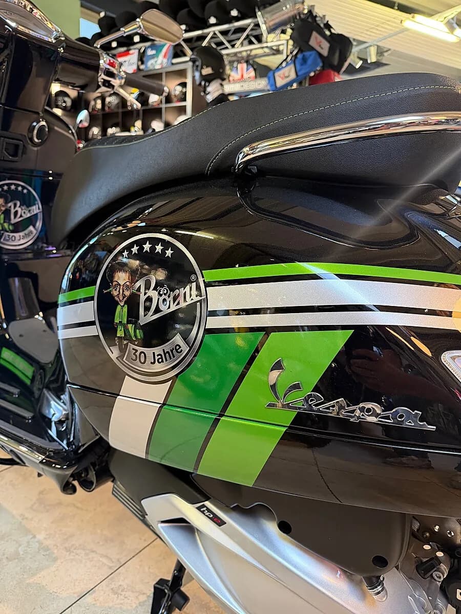 Vespa GTS – € 6.990, 0 km – Bild 1 von 8