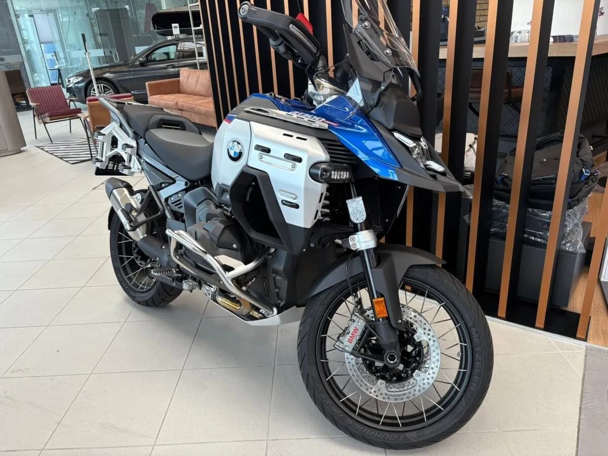 BMW R 1300 GS – € 32.550, 0 km – Bild 1 von 3