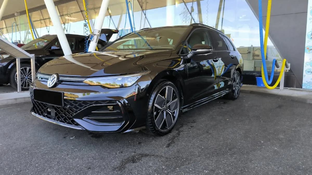 VW Golf 2024 – € 31.999, 46 000 km – Bild 1 von 33
