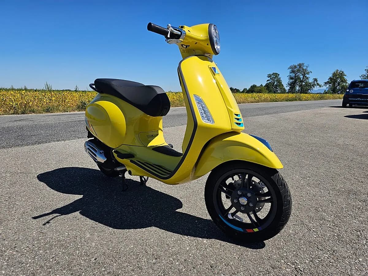 Vespa Primavera – € 3.690, 0 km – Bild 1 von 5