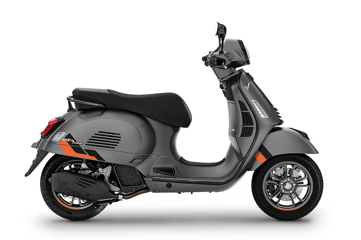 Vespa GTS – € 6.590, 0 km – Bild 1 von 5
