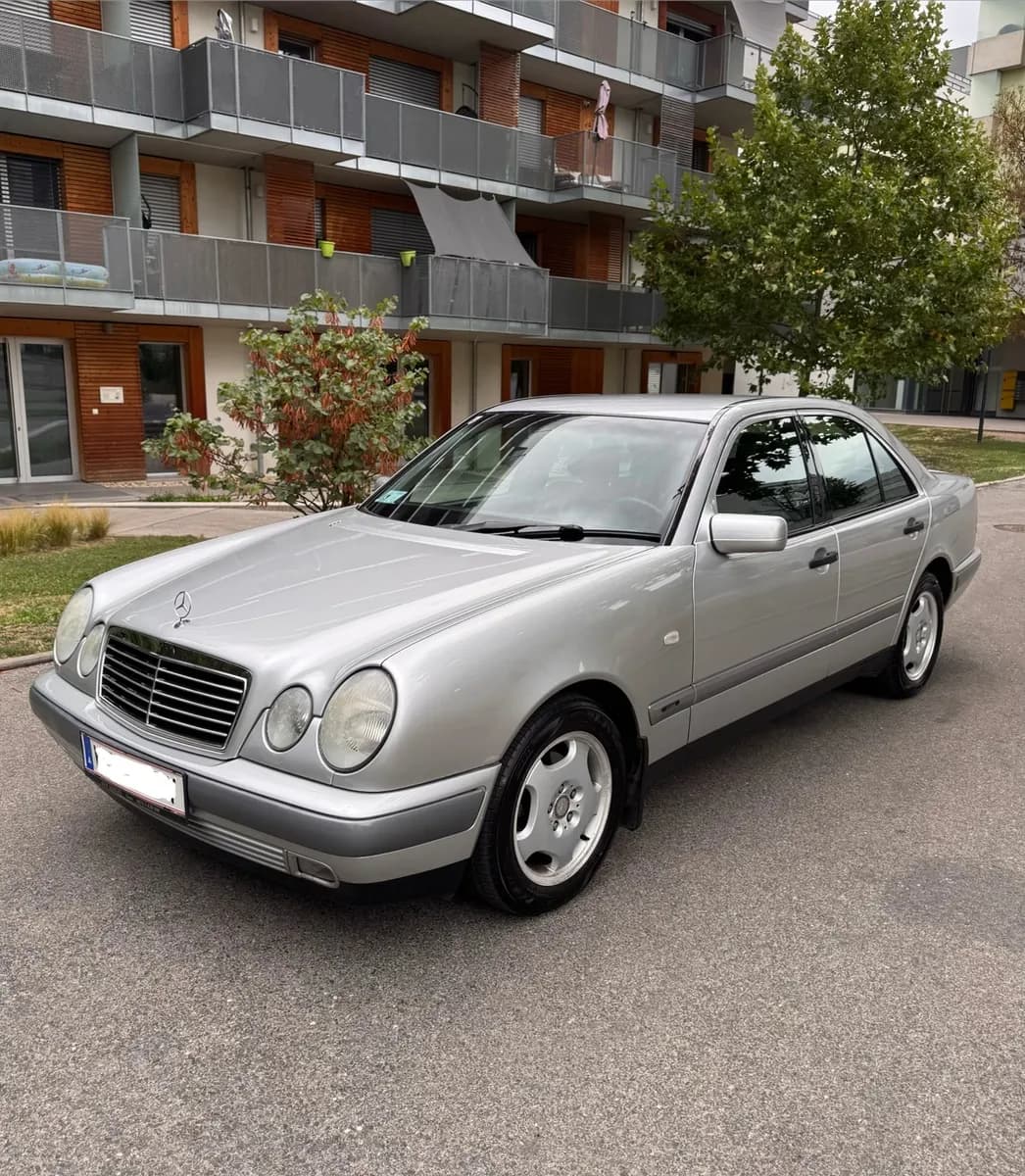 Mercedes-Benz E-Klasse 1999 – € 3.800, 134 200 km – Bild 1 von 12