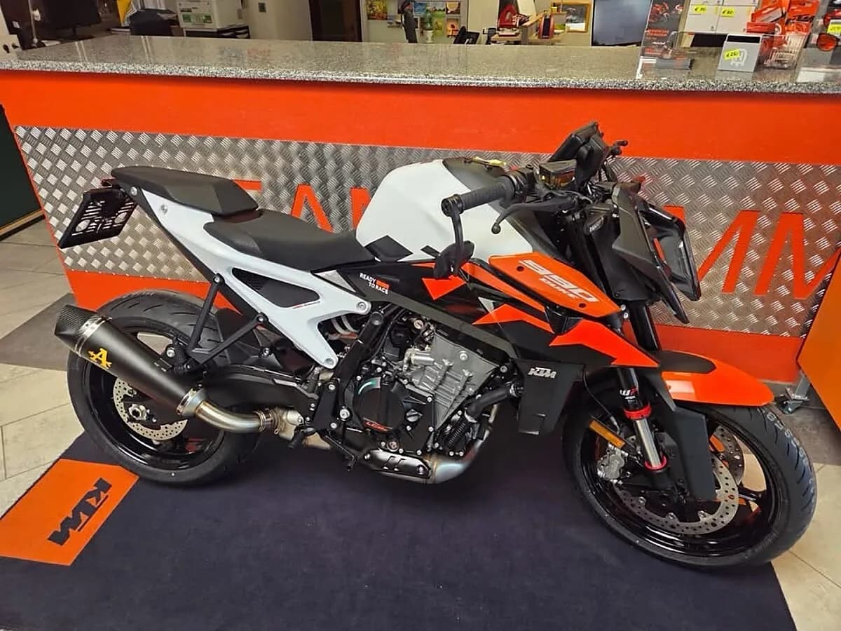 KTM 990