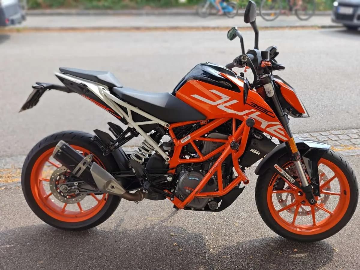 KTM 390