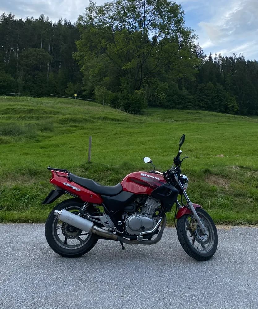 Honda CB 1997 – € 2.100, 36 471 km – Bild 1 von 7