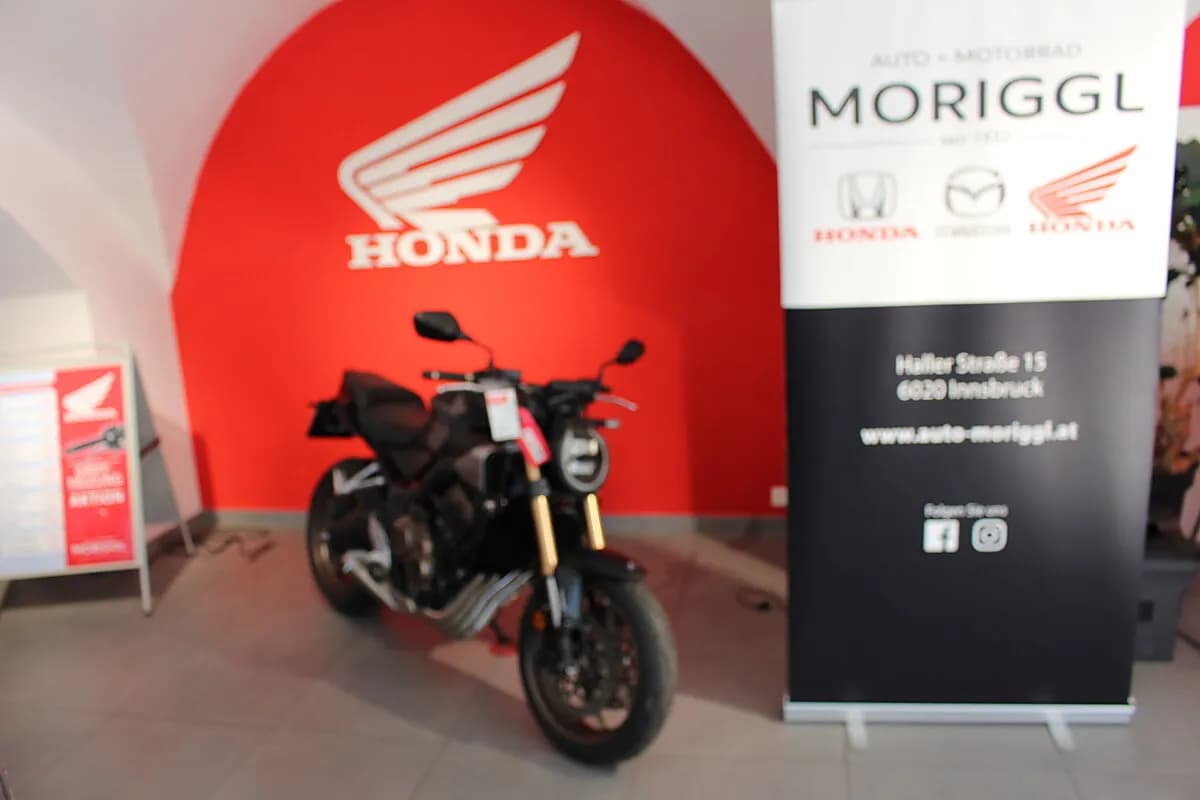 Honda CB – € 10.790, 0 km – Bild 1 von 4
