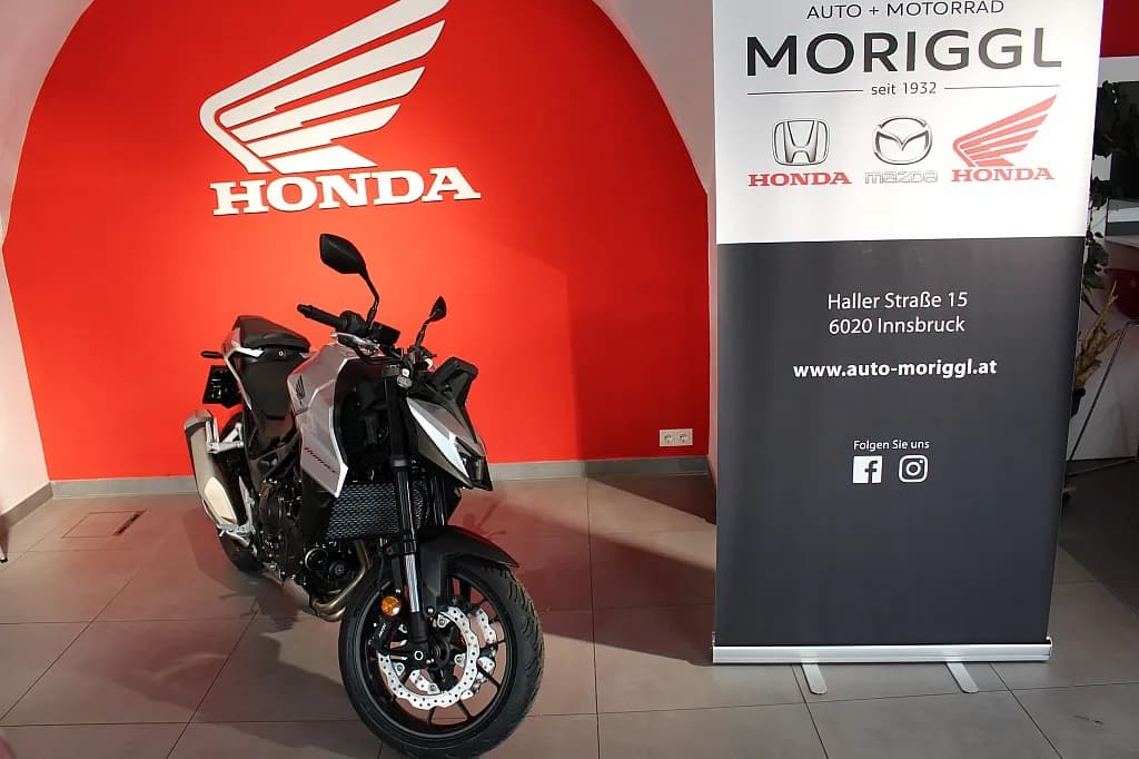Honda CB – € 8.990, 0 km – Bild 1 von 4