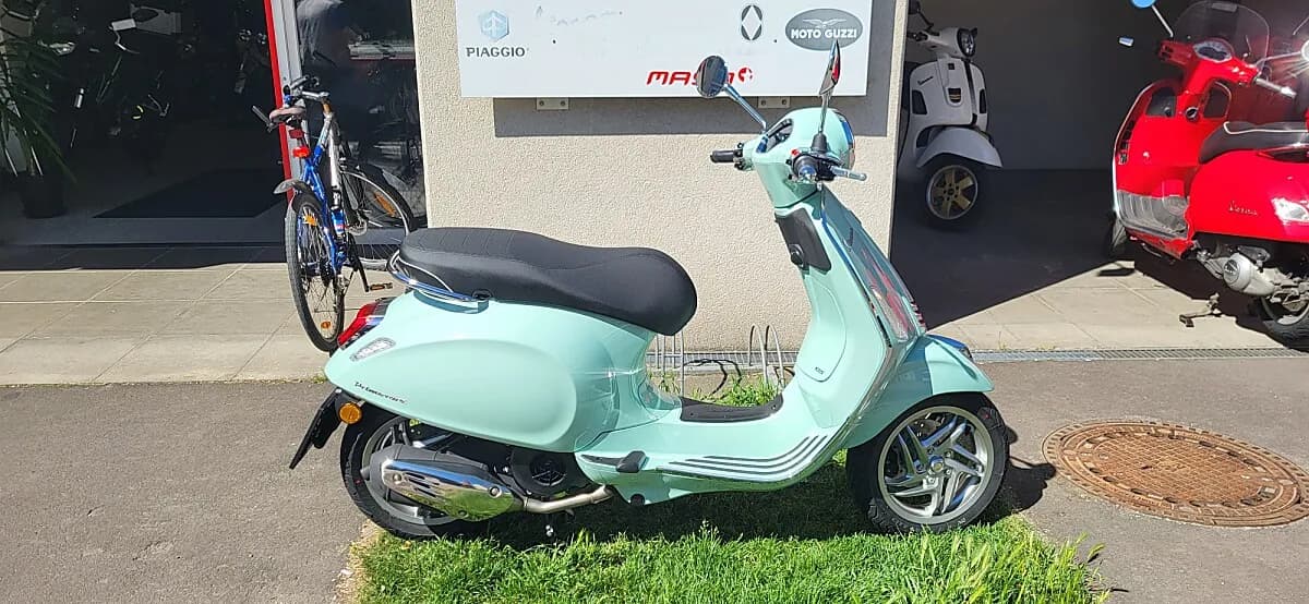 Vespa 125 – € 5.699, 0 km – Bild 1 von 4