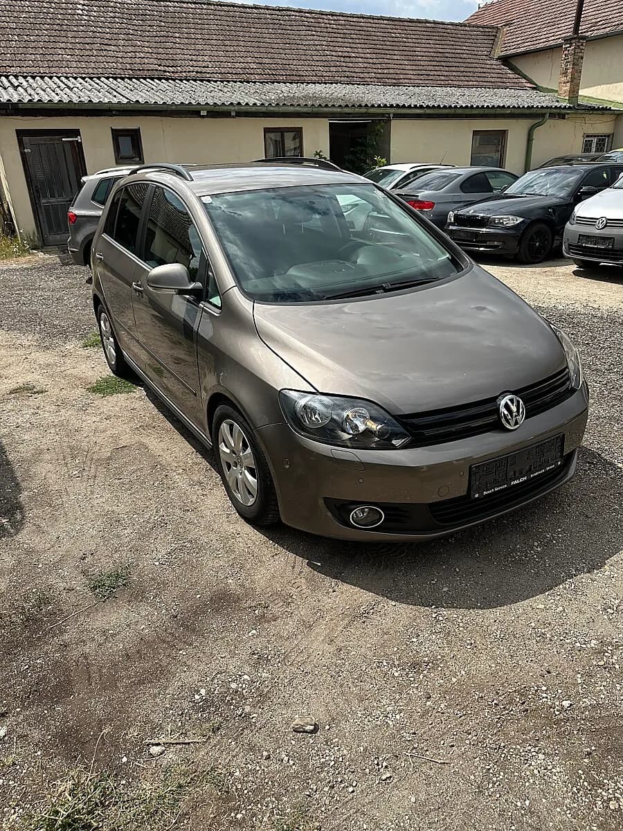 VW Golf 2011 – € 4.500, 172 000 km – Bild 1 von 14
