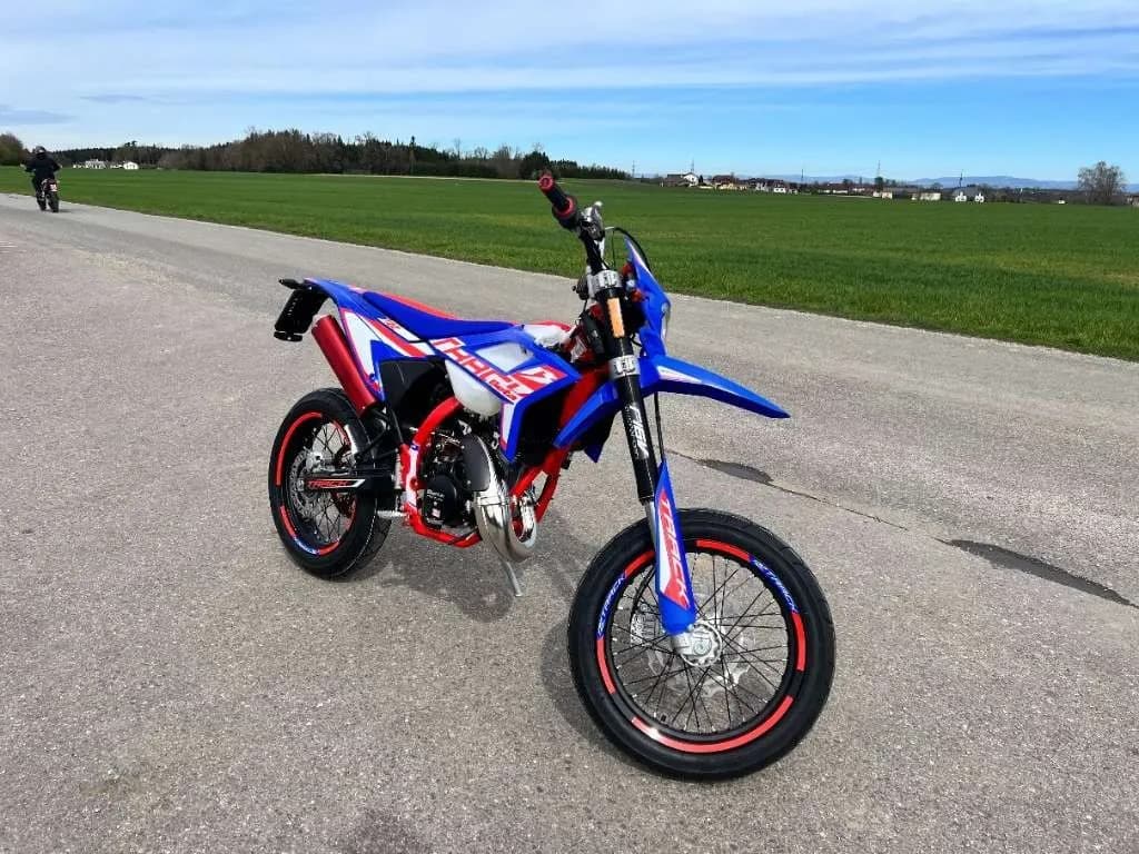 Beta RR – € 4.270, 1 km – Bild 1 von 7