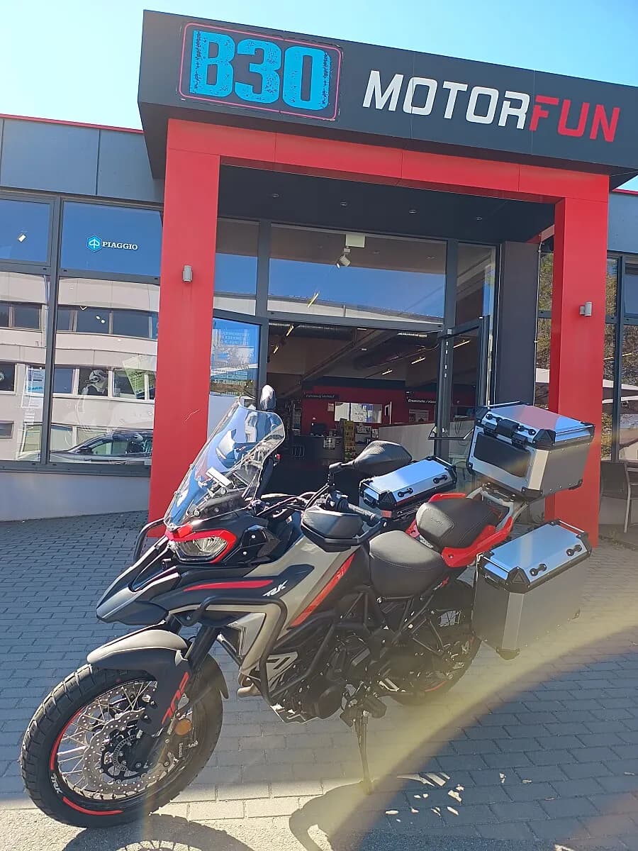 Benelli TRK – € 8.590, 0 km – Bild 1 von 11