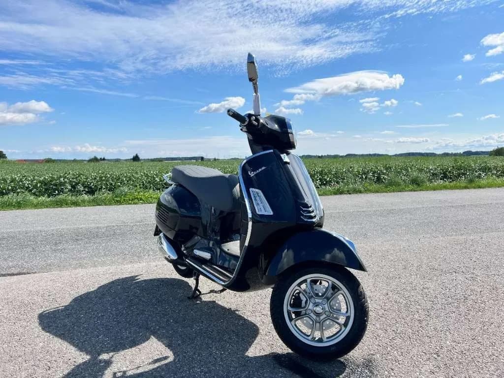 Vespa GTS – € 7.399, 0 km – Bild 1 von 5