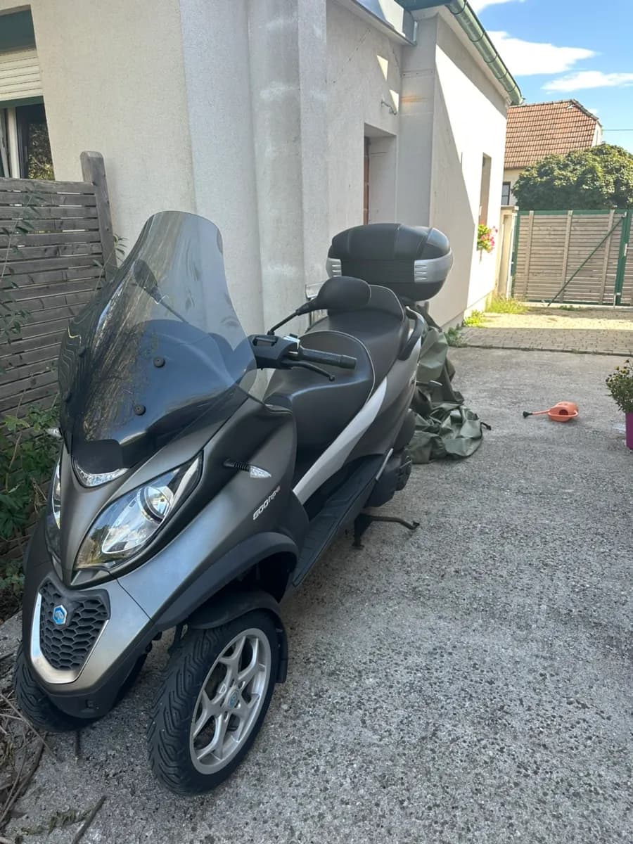 Piaggio MP3